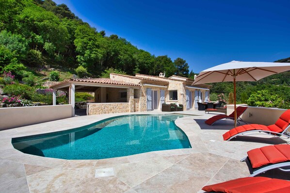 Alberca al aire libre 