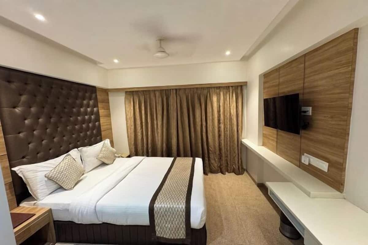 1 bedroom, desk, laptop workspace, iron/ironing board