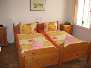 1 Schlafzimmer, Reisekinderbett, WLAN, Bettwäsche