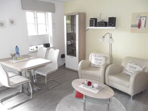 Unclassified image, 2 of 9, button - Rungholtstr. 3 a, apt. jetsam (Wyk auf Föhr)