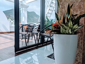 Exterior detail - Kim Ngan Hotel (Ho Chi Minh City)