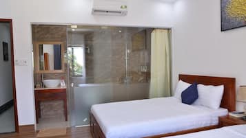 Minibar, desk, blackout drapes, soundproofing