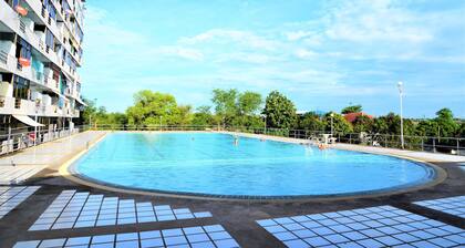 Pattaya Plaza Condotel large studio apartment Sukhumvit