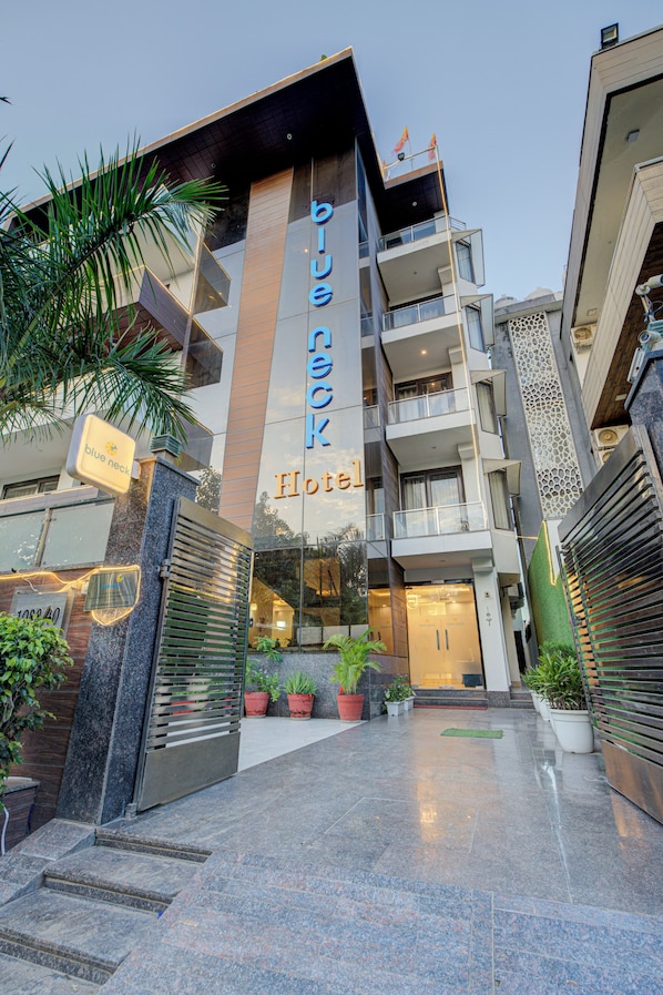 Entrada al alojamiento