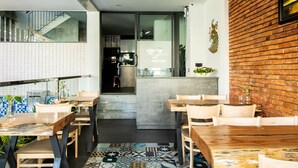 Dining - HOI AN HEART  LODGE - STUDIO ROOM + BALCONY + SWIMMING POOL (Hội An)