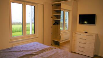 3 Schlafzimmer, Bügeleisen/Bügelbrett, Reisekinderbett, kostenloses WLAN