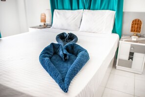 1 bedroom, internet, bed sheets