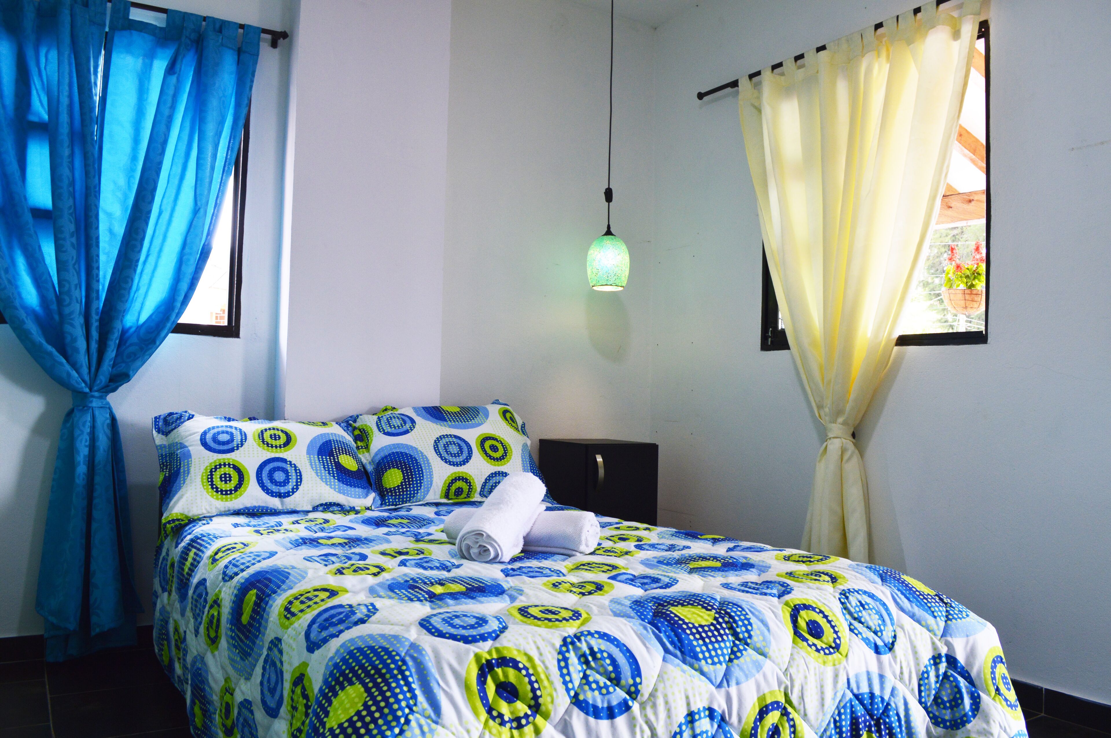 1 habitación, internet y ropa de cama 