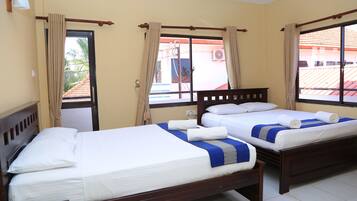 Premium bedding, in-room safe, desk, blackout curtains