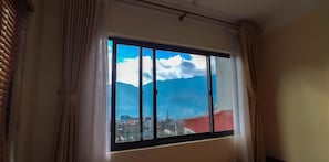 Minibar, sistema de insonorización, wifi gratis