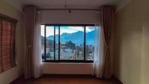 Flat-screen TV - Sapa Sunrise Hotel (Sa Pa)