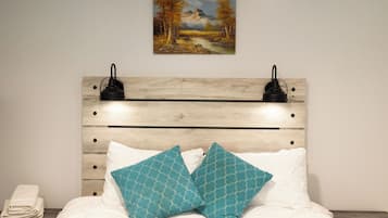 2 bedrooms, WiFi, bed sheets