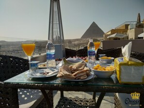 Free daily full breakfast  - Queen Pyramids Cleopatra (Giza)