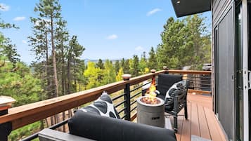 House, 1 Bedroom | Balcony