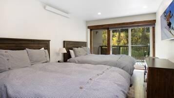 Condo, 3 phòng ngủ | 3 phòng ngủ, khu vực làm việc phù hợp cho laptop