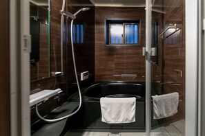 Deluxe-Haus (8 Guests, GN-1) | Badezimmerausstattung