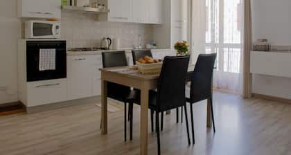 Large Three-room Apartment in a Strategic Position