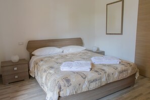 2 Schlafzimmer, Bügeleisen/Bügelbrett, Reisekinderbett, kostenloses WLAN