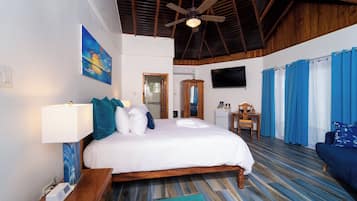 Ropa de cama de alta calidad, cubrecamas y minibar