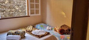 3 habitaciones, tabla de planchar con plancha y wifi