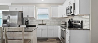 Beautiful 3 BR 2 BA Home in Montego Bay - Community Pool