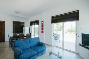 TV, fireplace - Cleopatra - 3 bedroom Villa with swimming  pool (Neo Chorio)
