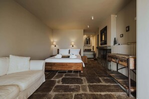 9 slaapkamers, een strijkplank/strijkijzer, reisbedje, wifi