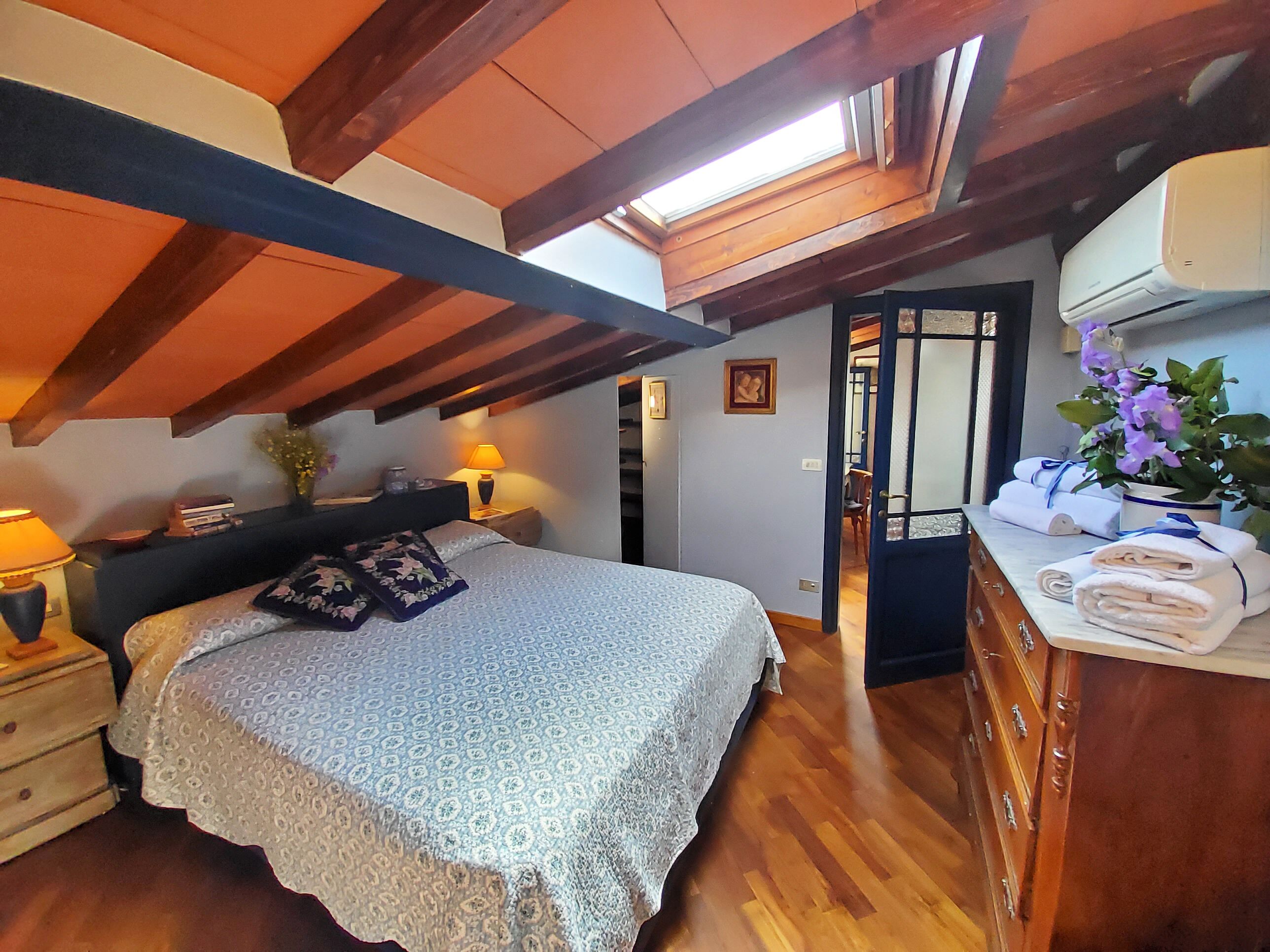 1 camera, ferro/asse da stiro, Wi-Fi gratuito, lenzuola