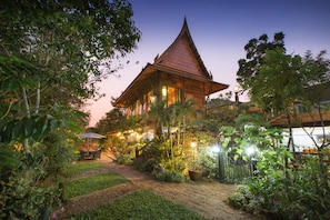 Reception hall - Cattani's Riverside Home (Ayutthaya)