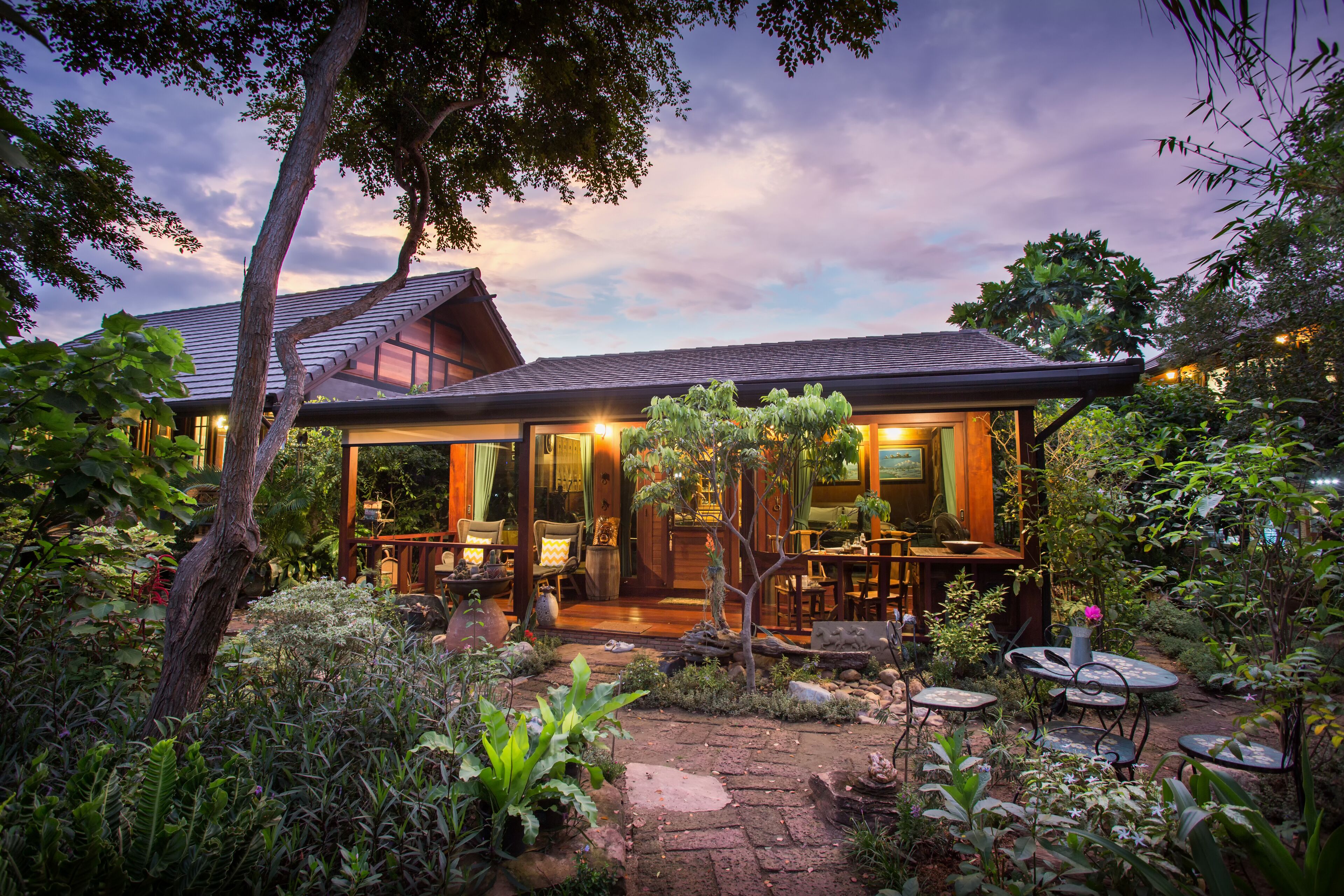 Cowboy Villa With Garden View | 1 Schlafzimmer, hochwertige Bettwaren, Minibar, Zimmersafe