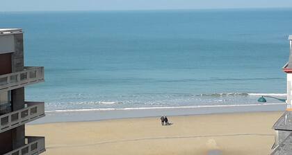 Superb apartment with sea view / terrace (50 m²) / Rochebonne -Saint Malo