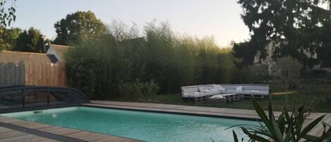 Piscina interna, piscina externa