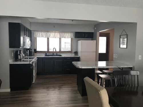 Oak & Arrow Cabin On Bluedog Lake, Waubay - Hunting, Fishing, Vacation