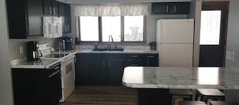 Oak & Arrow Cabin On Bluedog Lake, Waubay - Hunting, Fishing, Vacation