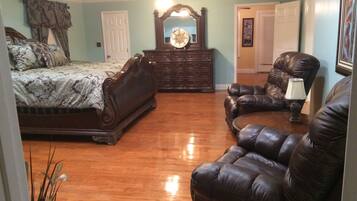 7 bedrooms, iron/ironing board, free WiFi, bed sheets