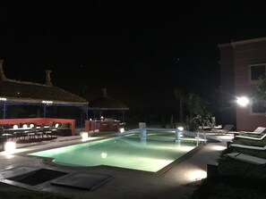 Piscine extérieure, piscine chauffée