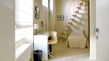 2 chambres, coffres-forts dans les chambres, Wi-Fi, draps fournis