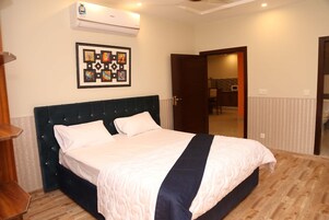 4 habitaciones, escritorio y wifi gratis 