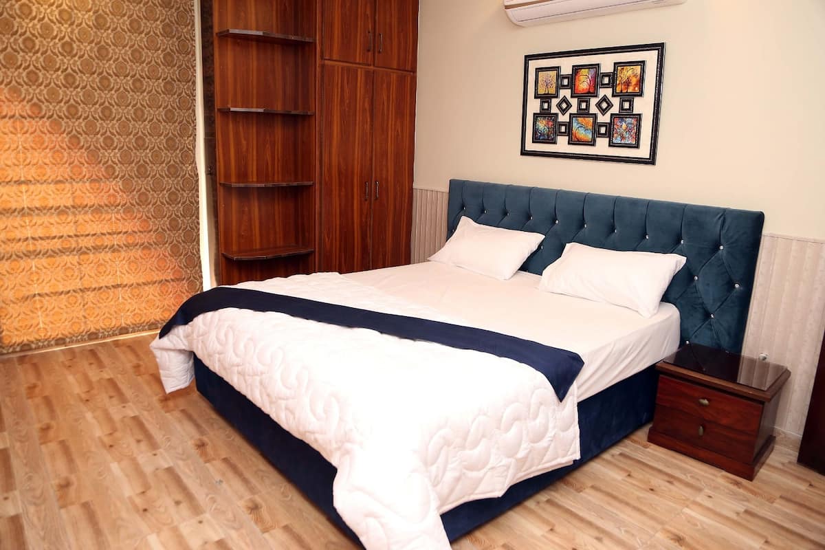 Family Suite | 4 bedrooms, desk, free WiFi