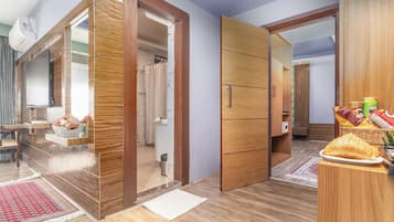 Family Room | Premium bedding, down duvets, minibar, desk