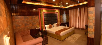 Hotel Golden Leaf Kashmir