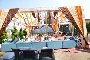 Outdoor wedding area - Hotel Golden Leaf Kashmir (Srinagar)