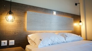 Zimmersafe, Bügeleisen/Bügelbrett, kostenlose Babybetten