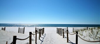 SANDY BEACH HOUSE IS 600 STEPS TO BEACH! SINGLE LEVEL HOME IN GREAT LOCATION!