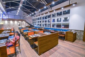 Restaurant - Hotel Park Tree (Kolhapur)