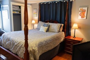 1 bedroom, iron/ironing board, free WiFi, bed sheets