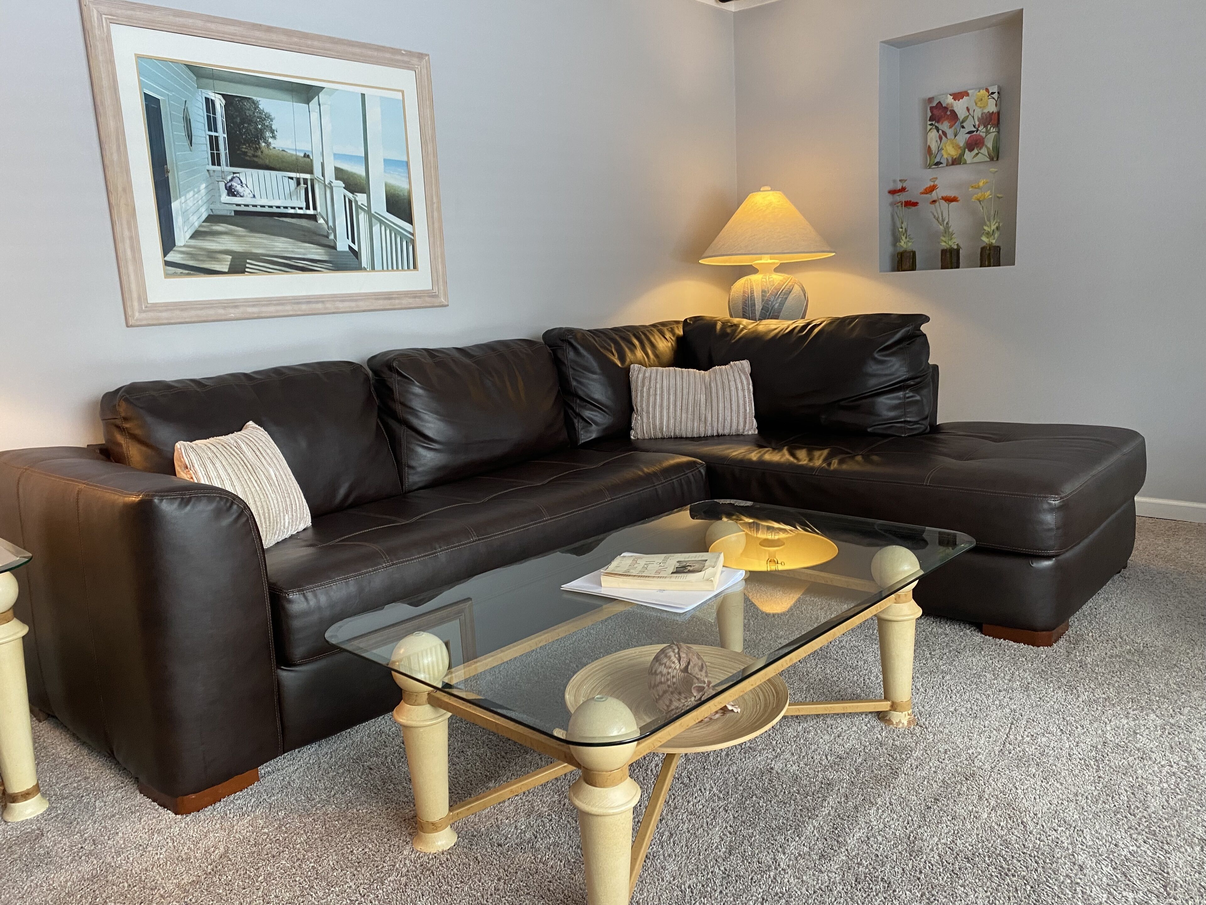 Smart-TV, Kamin, Bücher