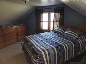 4 chambres, lit de bébé portatif, Wi-Fi, literie fournie