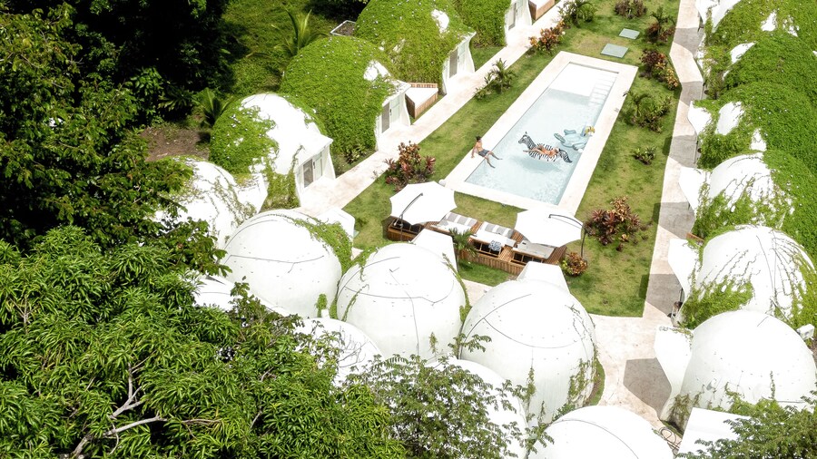 Igloo Beach Lodge