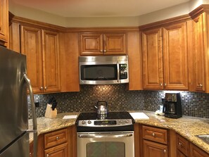 ميكروويف، فرن، موقد طهي مسطح، غسالة أطباق